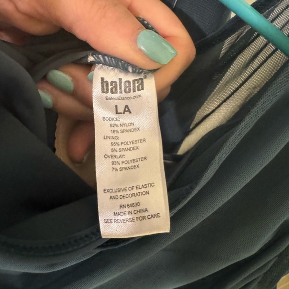 Adult Large Green One Shoulder Tied Neck Lyrical Dress
D13079 Balera Performance - Picture 5 of 5